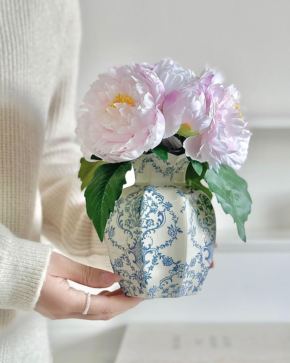 Vintage Ceramic Vase, Blue and White Porcelain Decorative Flower Vase for Centerpiece Living Room Table Shelf, Chinoiserie French Country Decor